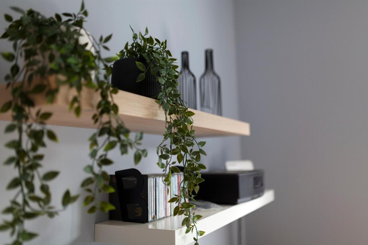 Spacious Flat With Courtyard And Private Parking! Atina Dış mekan fotoğraf