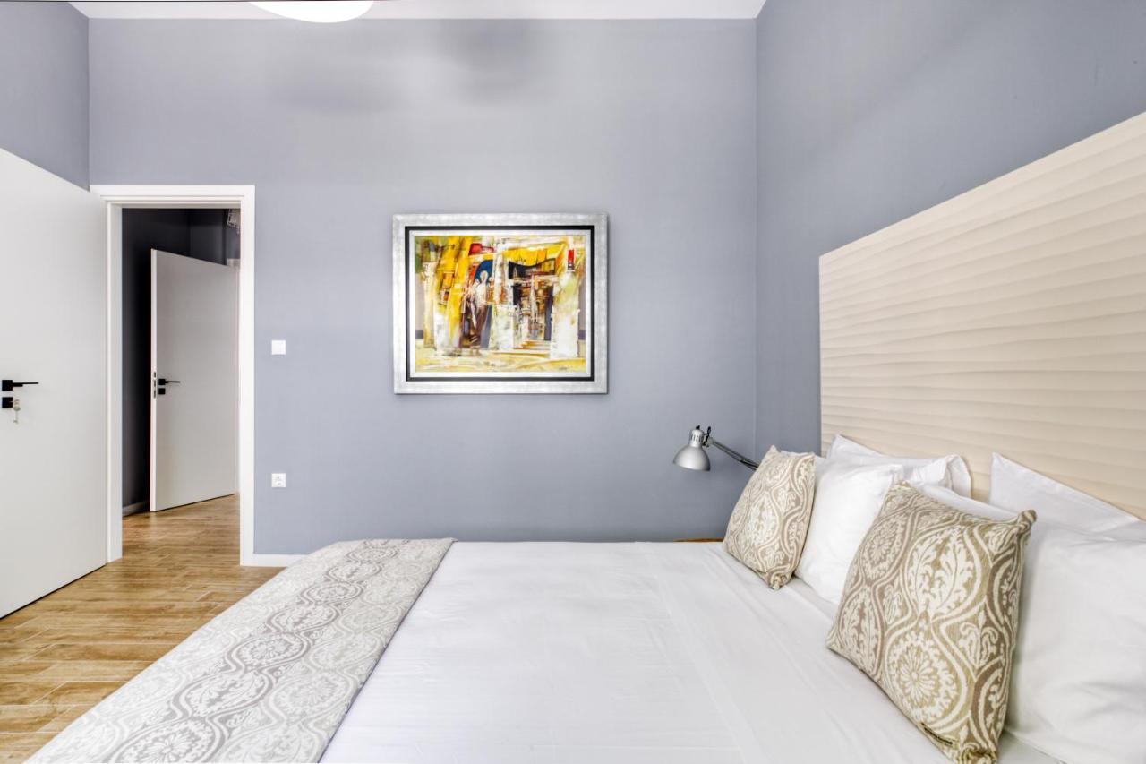 Spacious Flat With Courtyard And Private Parking! Atina Dış mekan fotoğraf