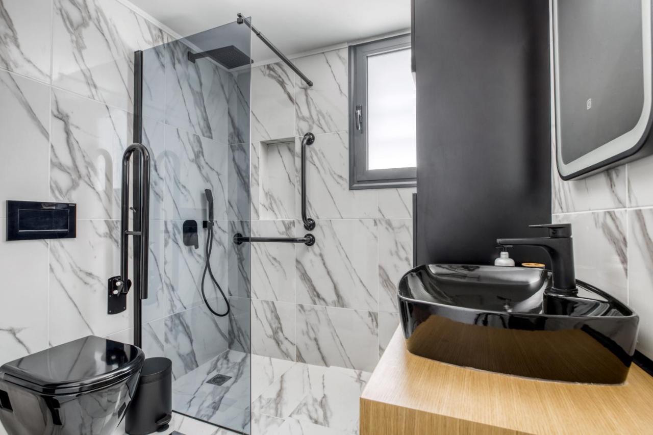 Spacious Flat With Courtyard And Private Parking! Atina Dış mekan fotoğraf