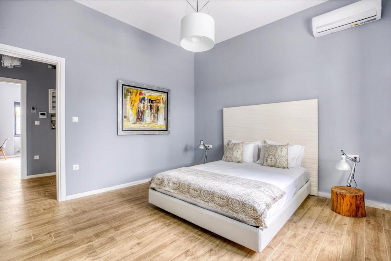 Spacious Flat With Courtyard And Private Parking! Atina Dış mekan fotoğraf